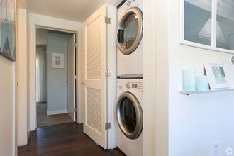 The Cove at Tiburon in Tiburon, CA - Building Photo - Building Photo