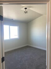 4354 W Hemsley Ln in Herriman, UT - Building Photo - Building Photo