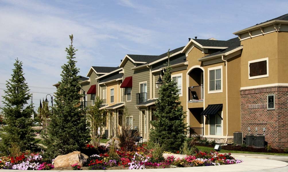 Liberty Commons in West Valley City, UT - Foto de edificio