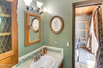 1467 Kathleen Dr in Newbury Park, CA - Building Photo - Building Photo