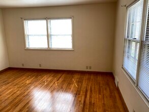 1322 Harding Ave, Unit 2 in Ames, IA - Building Photo - Building Photo