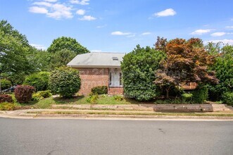 4572 Shetland Green Rd in Alexandria, VA - Building Photo - Building Photo