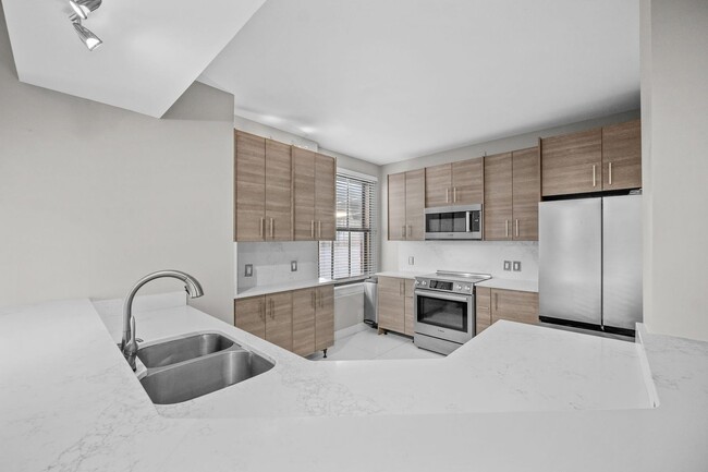 property at 400 Walnut St