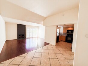 1603 Augusta Plz, Unit 1603 in Palm Springs, CA - Foto de edificio - Building Photo