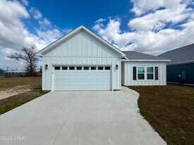 1303 Louisiana Ave in Lynn Haven, FL - Building Photo