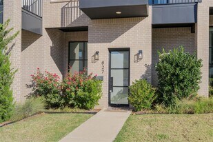827 NW 8th St in Oklahoma City, OK - Building Photo