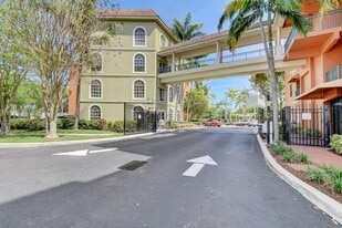 1610 Presidential Way in West Palm Beach, FL - Building Photo