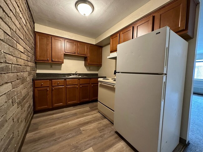 property at 301-312 Kellywood Manor