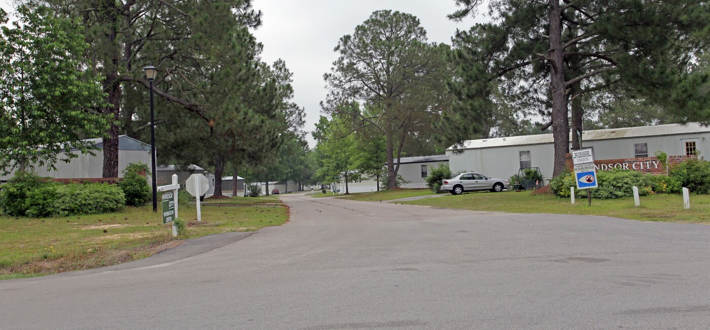 Windsor City Mobile Home Park in Sumter, SC - Building Photo