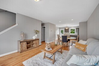 88 Woodhouse Ave in Wallingford, CT - Building Photo - Building Photo