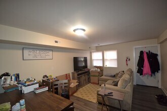 2942 W Montrose Ave in Chicago, IL - Building Photo - Building Photo