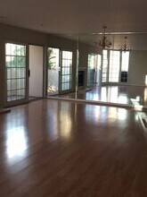 1817 Selby Ave, Unit 403 in Los Angeles, CA - Foto de edificio - Building Photo