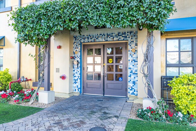 HFL Sequoia Apartments in Van Nuys, CA - Building Photo - Building Photo