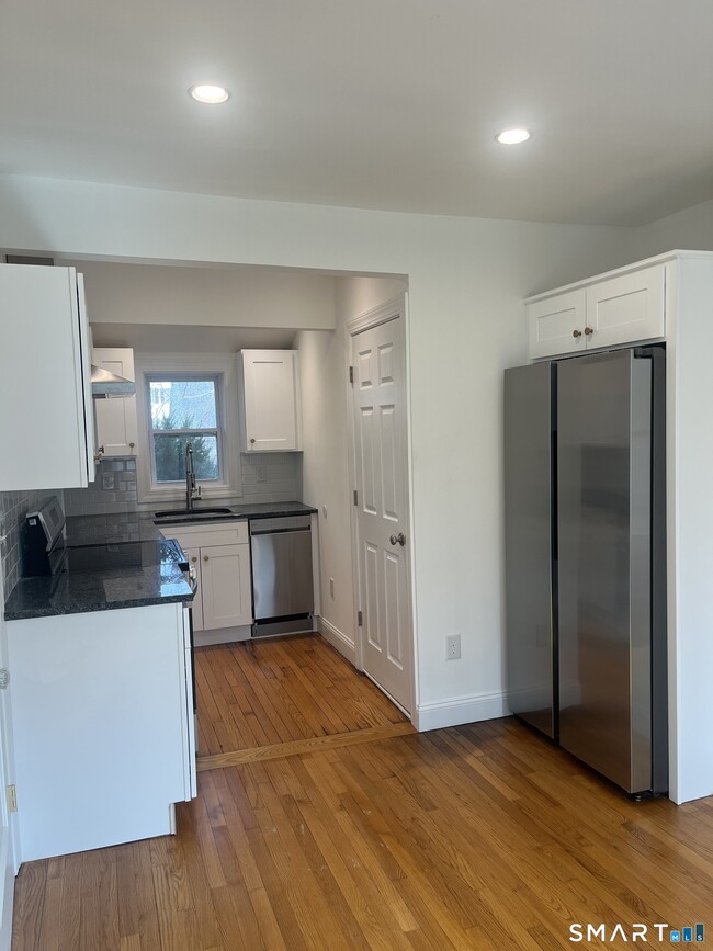 156 Union St in Manchester, CT - Building Photo - Building Photo