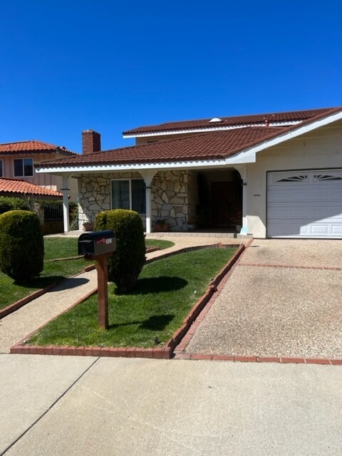 28421 Seamount Dr in Rancho Palos Verdes, CA - Building Photo