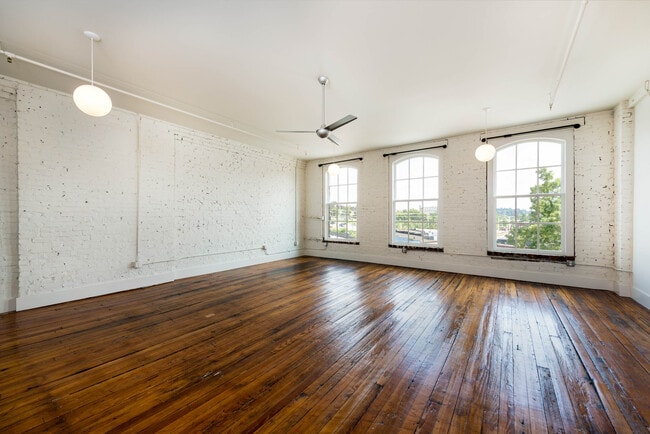 The Daniel in Knoxville, TN - Building Photo - Interior Photo