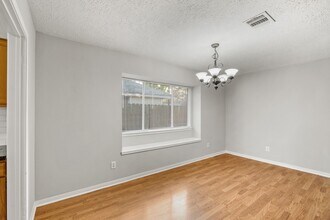 10823 Fairstone Dr in Houston, TX - Building Photo - Building Photo