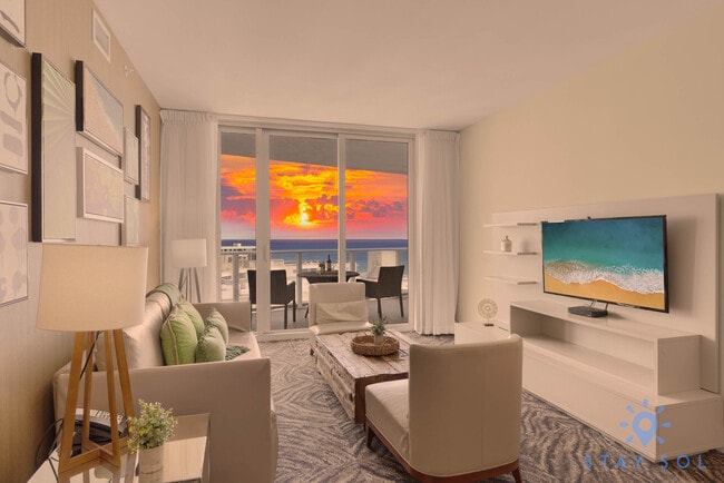 4111 S Ocean Dr in Hollywood, FL - Building Photo - Building Photo