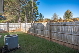 129 Merowey Ct in Chapin, SC - Foto de edificio - Building Photo