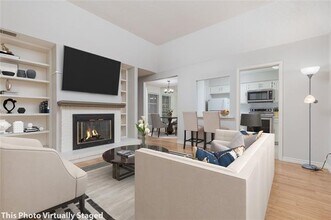 9142 Emberglow Ln in Dallas, TX - Building Photo - Building Photo