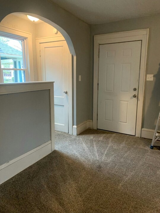 158 Oak Park Dr in Akron, OH - Building Photo