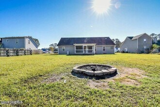 119 Quail Creek Dr in Hubert, NC - Building Photo - Building Photo