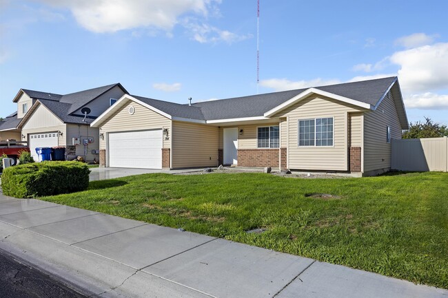 342 Noble St in Twin Falls, ID - Building Photo - Building Photo