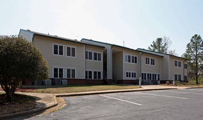 Buffalo Creek Apartments in Smithfield, NC - Foto de edificio - Building Photo