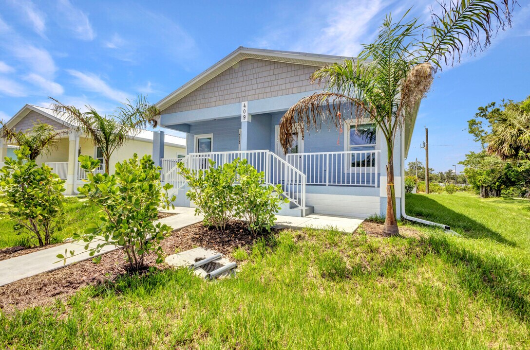 409 Carmalita St, Unit 409 Carmalita St in Punta Gorda, FL - Building Photo