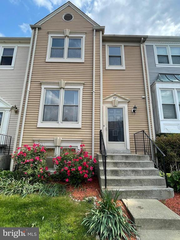 property at 857 Flagler Dr