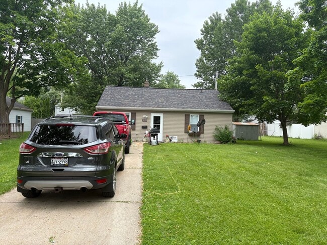 property at 1935 N Harriman St