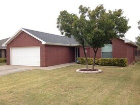 2226 97th St in Lubbock, TX - Building Photo