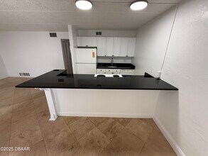 1020 N Halifax Ave in Daytona Beach, FL - Building Photo - Building Photo