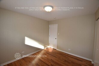 724 W James St in Villa Park, IL - Foto de edificio - Building Photo