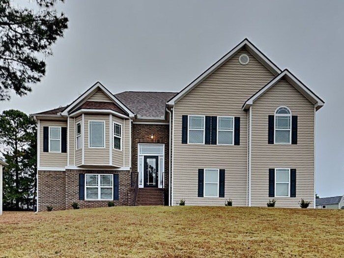 92 Pulaski Ave in Hampton, GA - Foto de edificio