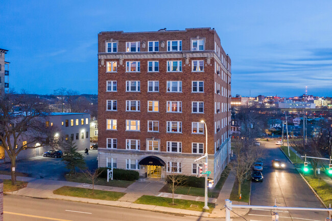 The Duchess in Syracuse, NY - Foto de edificio - Building Photo