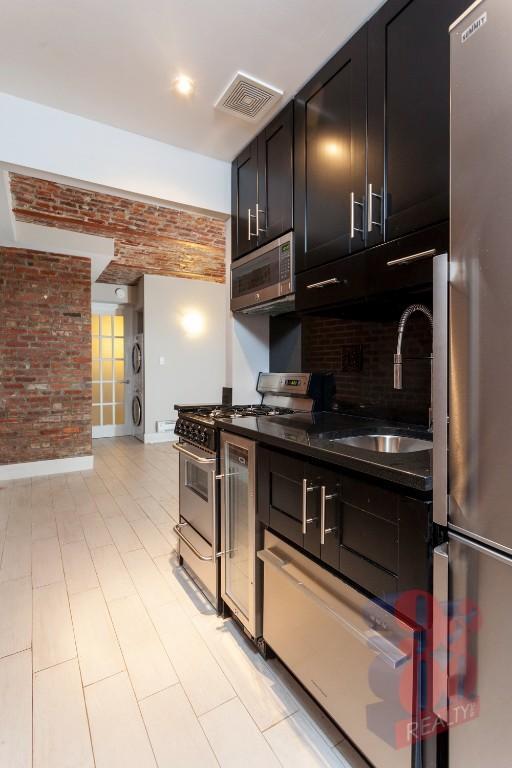 property at 336 E 18th St