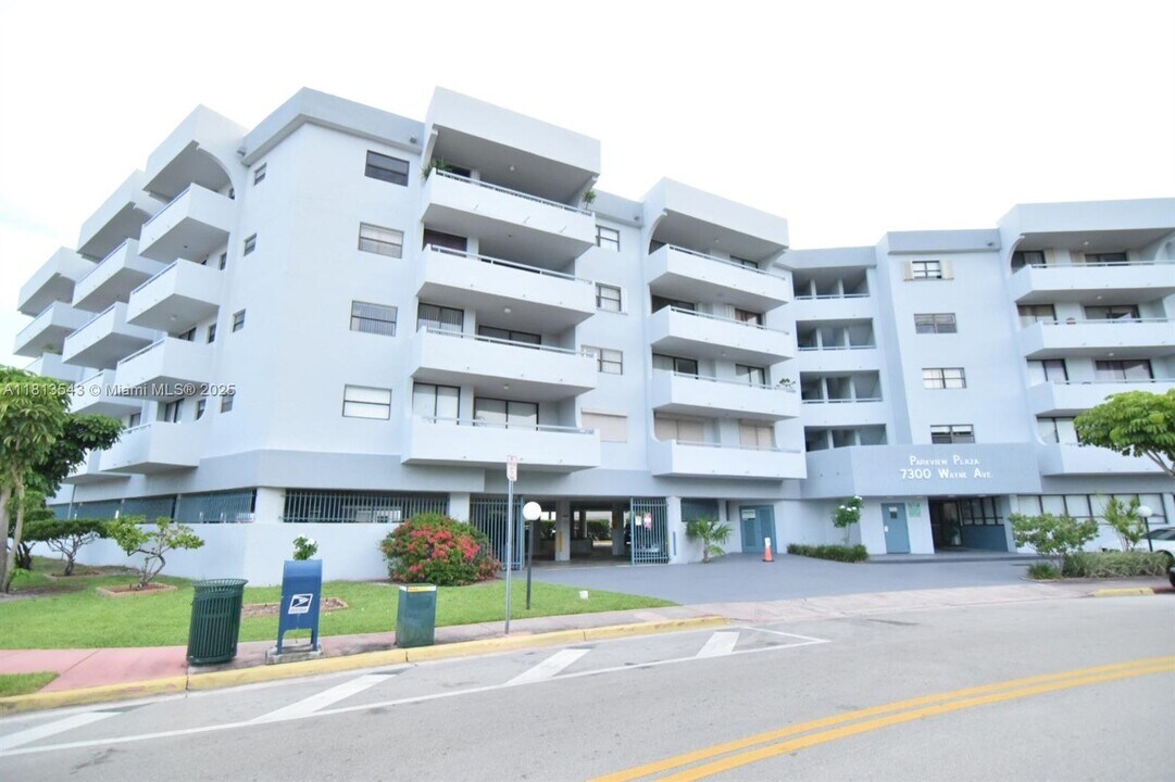 7300 Wayne Ave in Miami Beach, FL - Foto de edificio
