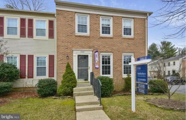 5721 Edgewater Oak Ct, Unit In-Law Suite