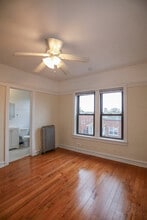 7455 N Greenview Ave in Chicago, IL - Building Photo - Building Photo