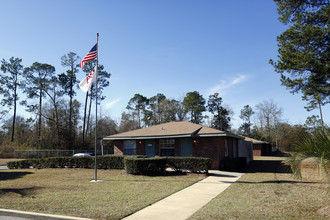 Century Woods Apartments in Century, FL - Building Photo - Building Photo