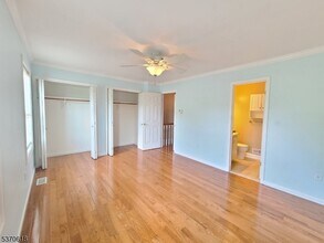 3705 Pinhorn Dr in Bridgewater, NJ - Building Photo - Building Photo