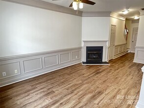 2023 Lennox Square Rd in Charlotte, NC - Building Photo - Building Photo