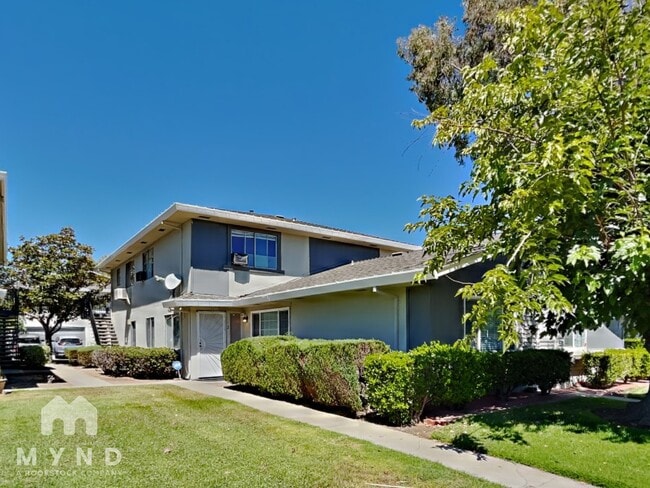 property at 5515 Spinnaker Dr