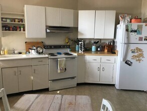 433 2nd St SE, Unit 2 in Washington, DC - Building Photo - Building Photo