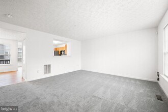 14 Gemstone Ct in Woodlawn, MD - Building Photo - Building Photo
