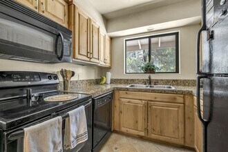 3200 S Litzler Dr, Unit 3-212 in Flagstaff, AZ - Building Photo - Building Photo