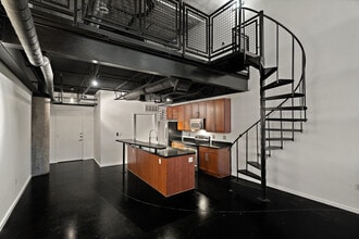 3110 Thomas, Unit 533 in Dallas, TX - Foto de edificio - Building Photo