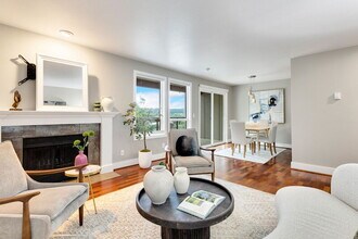 8980 Redmond - Woodinville Rd NE in Redmond, WA - Building Photo - Building Photo