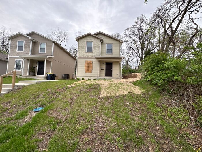 4035 Highland Ave in Kansas City, MO - Building Photo